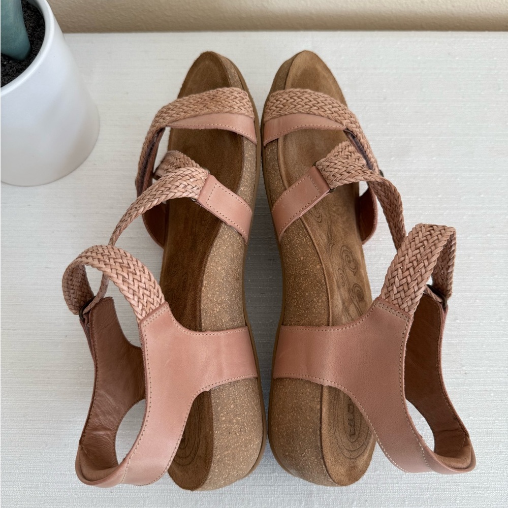 New Taos Footwear Blush Leather Braid Strap Wedge Sandals - Picture 7 of 13